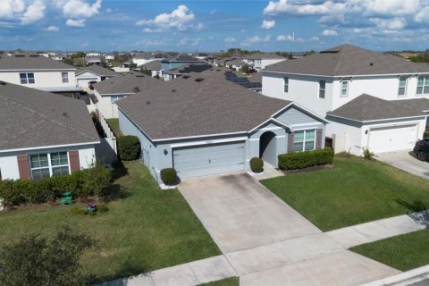House in Kissimmee, Florida 3 bedrooms, 155.33 sq.m. № 2199720 - photo 2