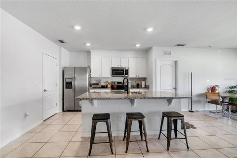 House in Kissimmee, Florida 3 bedrooms, 155.33 sq.m. № 2199720 - photo 5
