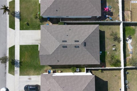 House in Kissimmee, Florida 3 bedrooms, 155.33 sq.m. № 2199720 - photo 20