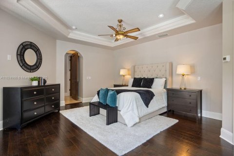 House in Winter Park, Florida 5 bedrooms, 676.14 sq.m. № 1802655 - photo 20