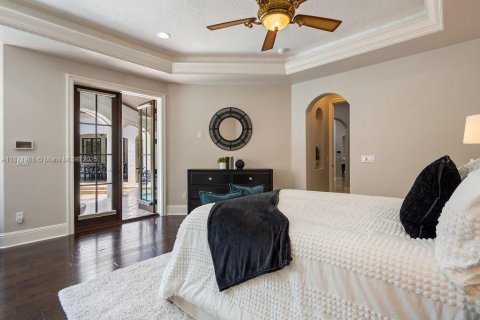 House in Winter Park, Florida 5 bedrooms, 676.14 sq.m. № 1802655 - photo 19