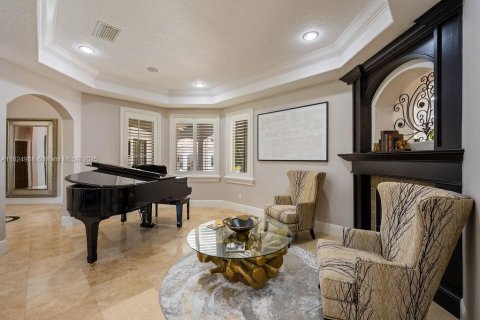 House in Winter Park, Florida 5 bedrooms, 676.14 sq.m. № 1802655 - photo 15