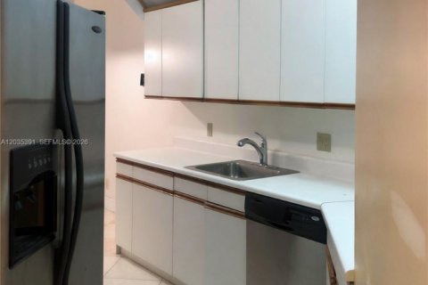 Copropriété à vendre à Aventura, Floride: 2 chambres № 2248508 - photo 14