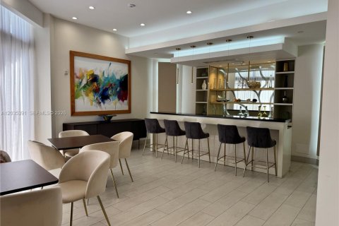 Copropriété à vendre à Aventura, Floride: 2 chambres № 2248508 - photo 8