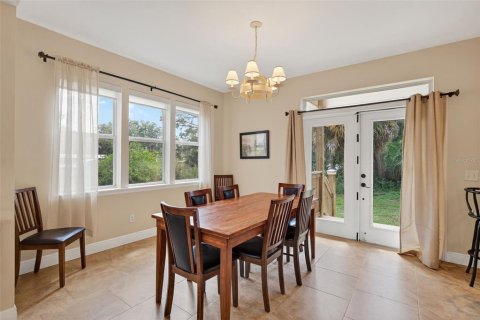 Casa en venta en Haines City, Florida, 3 dormitorios, 187.85 m2 № 1899190 - foto 8