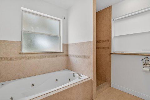 Casa en venta en Haines City, Florida, 3 dormitorios, 187.85 m2 № 1899190 - foto 14
