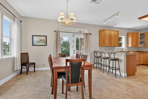 Casa en venta en Haines City, Florida, 3 dormitorios, 187.85 m2 № 1899190 - foto 22