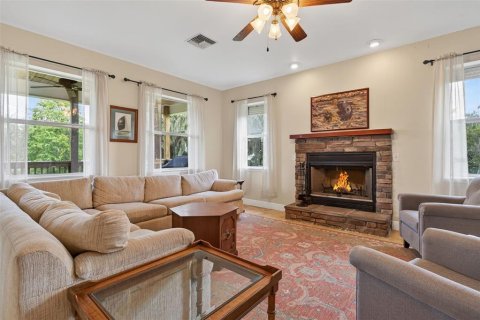 Casa en venta en Haines City, Florida, 3 dormitorios, 187.85 m2 № 1899190 - foto 4