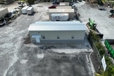 Propiedad comercial en alquiler en Englewood, Florida № 2097725 - foto 17