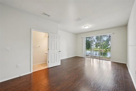 Townhouse in Tampa, Florida 2 bedrooms, 147.9 sq.m. № 2384307 - photo 8