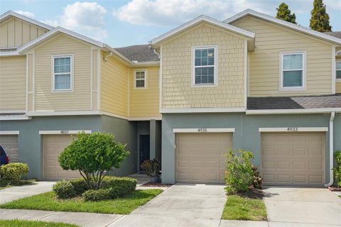 Townhouse in Tampa, Florida 2 bedrooms, 147.9 sq.m. № 2384307