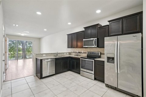 Townhouse in Tampa, Florida 2 bedrooms, 147.9 sq.m. № 2384307 - photo 20