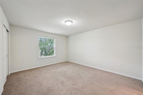 Townhouse in Tampa, Florida 2 bedrooms, 147.9 sq.m. № 2384307 - photo 27