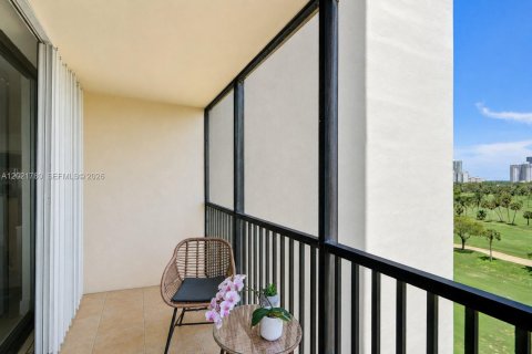 Condominio en venta en Aventura, Florida, 2 dormitorios, 121.98 m2 № 2083988 - foto 11