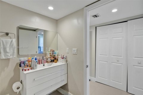 Condominio en venta en Aventura, Florida, 2 dormitorios, 121.98 m2 № 2083988 - foto 20