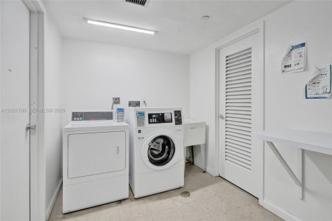 Condominio en venta en Aventura, Florida, 2 dormitorios, 121.98 m2 № 2083988 - foto 25