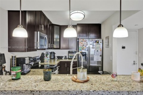 Condominio en venta en Aventura, Florida, 2 dormitorios, 121.98 m2 № 2083988 - foto 5