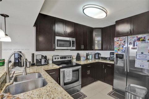 Condominio en venta en Aventura, Florida, 2 dormitorios, 121.98 m2 № 2083988 - foto 4