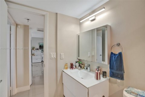Condominio en venta en Aventura, Florida, 2 dormitorios, 121.98 m2 № 2083988 - foto 24