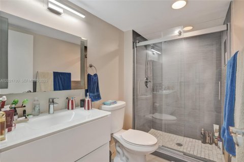 Condominio en venta en Aventura, Florida, 2 dormitorios, 121.98 m2 № 2083988 - foto 10