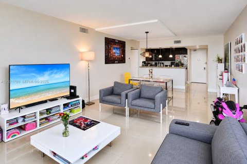 Condominio en venta en Aventura, Florida, 2 dormitorios, 121.98 m2 № 2083988 - foto 3