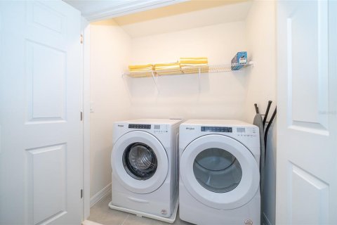 Adosado en venta en Kissimmee, Florida, 4 dormitorios, 194.17 m2 № 847642 - foto 22