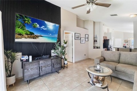 Villa ou maison à vendre à Kissimmee, Floride: 3 chambres, 119.29 m2 № 2318952 - photo 7