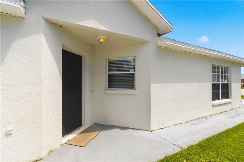 Villa ou maison à vendre à Kissimmee, Floride: 3 chambres, 119.29 m2 № 2318952 - photo 3