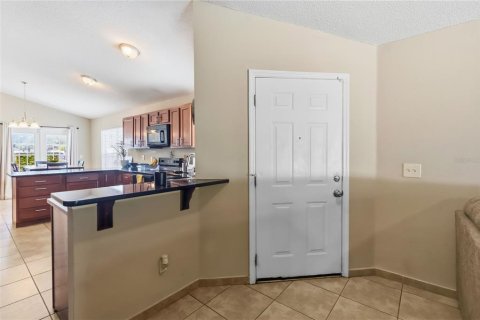 Villa ou maison à vendre à Kissimmee, Floride: 3 chambres, 119.29 m2 № 2318952 - photo 4