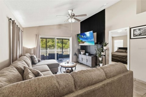 Villa ou maison à vendre à Kissimmee, Floride: 3 chambres, 119.29 m2 № 2318952 - photo 5