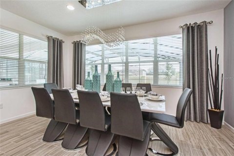 Casa en venta en Kissimmee, Florida, 6 dormitorios, 318.28 m2 № 2363344 - foto 22