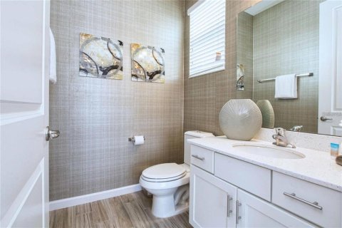 Casa en venta en Kissimmee, Florida, 6 dormitorios, 318.28 m2 № 2363344 - foto 11
