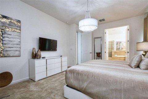 Casa en venta en Kissimmee, Florida, 6 dormitorios, 318.28 m2 № 2363344 - foto 7