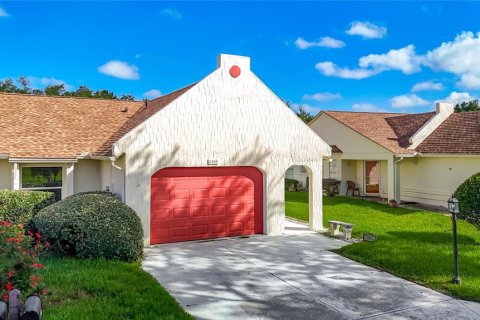 Condominio en venta en Port Richey, Florida, 2 dormitorios, 92.25 m2 № 2100087 - foto 2