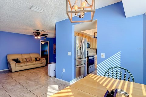 Condominio en venta en Port Richey, Florida, 2 dormitorios, 92.25 m2 № 2100087 - foto 6