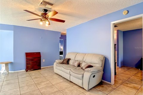 Condominio en venta en Port Richey, Florida, 2 dormitorios, 92.25 m2 № 2100087 - foto 19