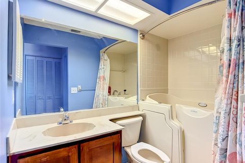 Condominio en venta en Port Richey, Florida, 2 dormitorios, 92.25 m2 № 2100087 - foto 23