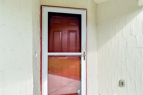 Condominio en venta en Port Richey, Florida, 2 dormitorios, 92.25 m2 № 2100087 - foto 4