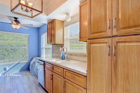 Condominio en venta en Port Richey, Florida, 2 dormitorios, 92.25 m2 № 2100087 - foto 9