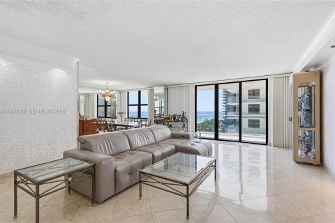 Copropriété à louer à Bal Harbour, Floride: 2 chambres, 182.09 m2 № 2018094 - photo 27