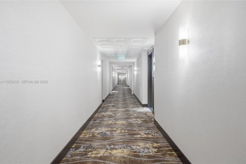 Copropriété à louer à Bal Harbour, Floride: 2 chambres, 182.09 m2 № 2018094 - photo 23
