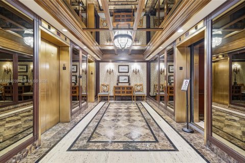 Copropriété à louer à Bal Harbour, Floride: 2 chambres, 182.09 m2 № 2018094 - photo 20