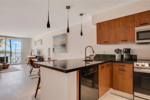 Снять в аренду кондоминиум в Майами, Флорида 2 спальни, 86.03м2, № 2018205 - фото 5