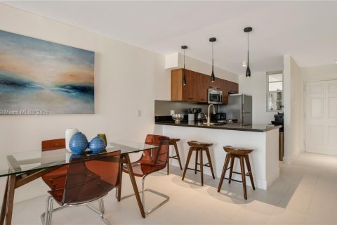 Снять в аренду кондоминиум в Майами, Флорида 2 спальни, 86.03м2, № 2018205 - фото 7