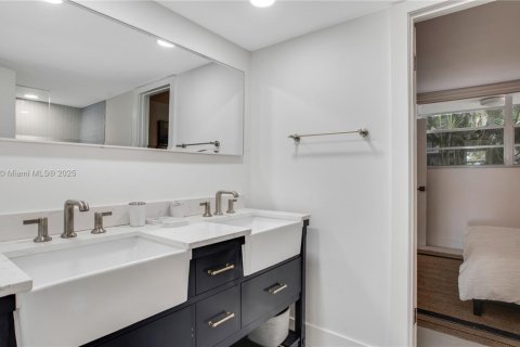 Снять в аренду кондоминиум в Майами, Флорида 2 спальни, 86.03м2, № 2018205 - фото 10