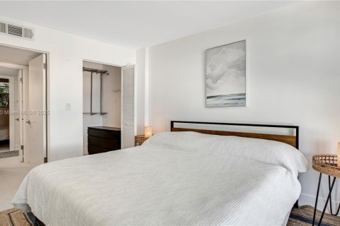 Снять в аренду кондоминиум в Майами, Флорида 2 спальни, 86.03м2, № 2018205 - фото 9
