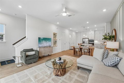 Touwnhouse à vendre à Jacksonville, Floride: 3 chambres, 158.77 m2 № 2348313 - photo 6