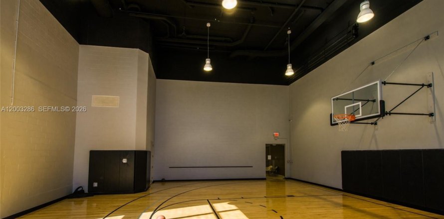 Condo in Miami, Florida, 1 bedroom  № 2066505