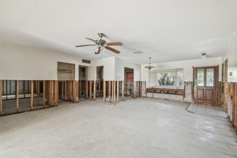 House in Tampa, Florida 3 bedrooms, 157.56 sq.m. № 1575007 - photo 4