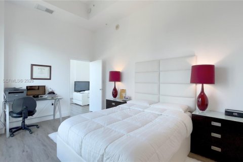 Condo in Miami, Florida, 2 bedrooms  № 2063004 - photo 10